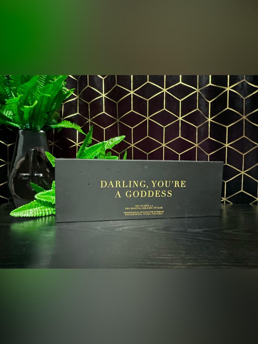 PYT Hair - DARLING, YOU'RE A GODDESS Ceramic Flat Iron Styler